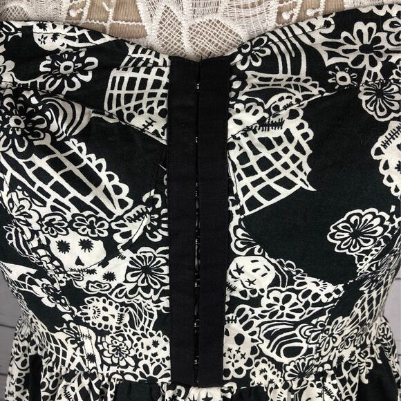 Royal bones sleeveless dress skulls & corset front, black and white size small - Picture 5 of 12
